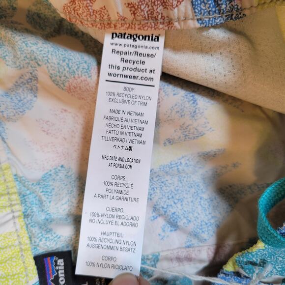 Patagonia Womens Barely Baggies Shorts Size L Multicolor Floral Hawaiian Beachy - Picture 5 of 9